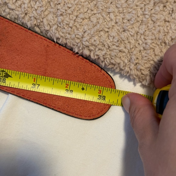 3 Wide waist leather belts - Picture 6 of 11